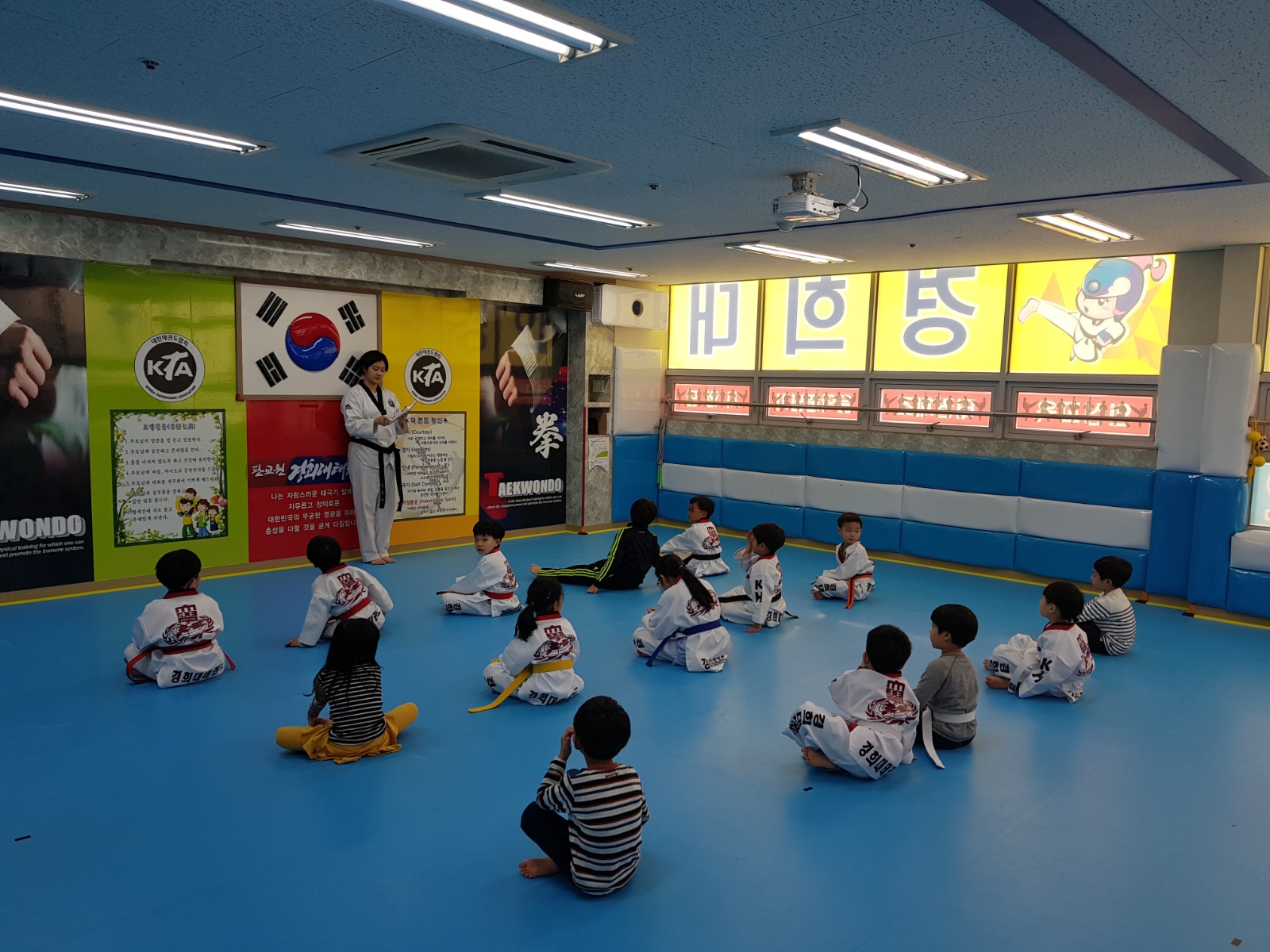 판교원 경희대 태권도장 차량 기사님 모십니다. 공고 썸네일