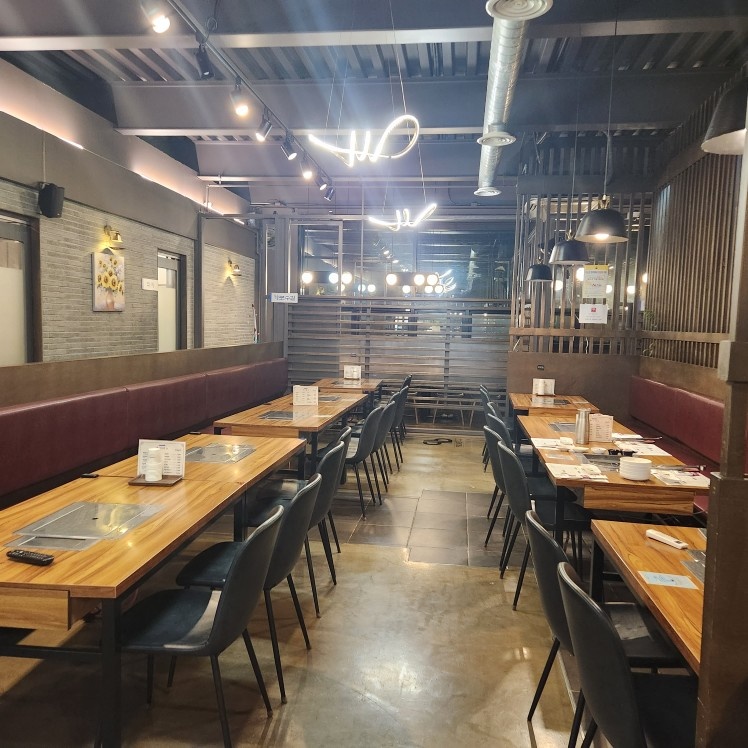 홀서빙 직원구합니다 공고 썸네일