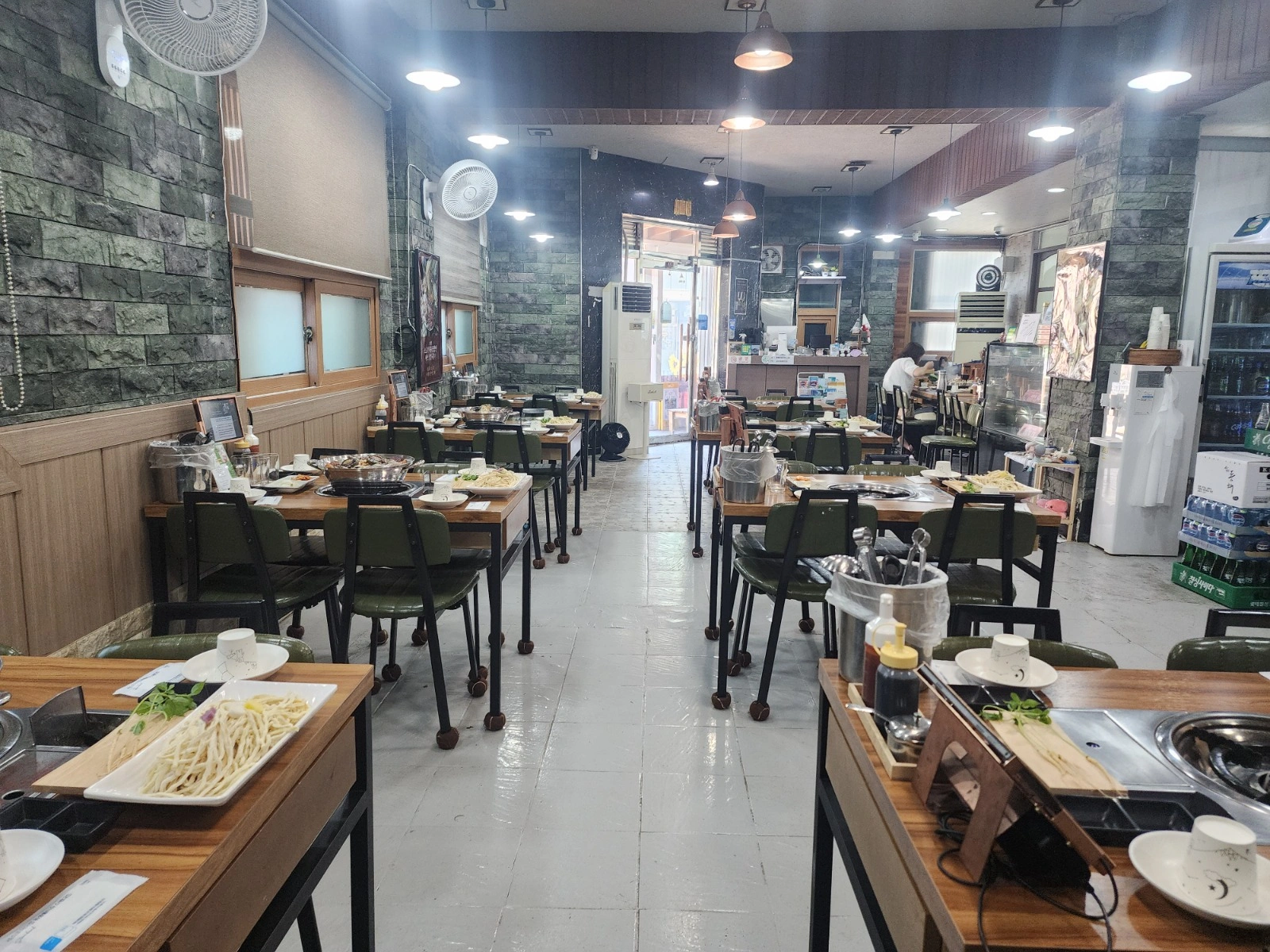 서빙,주방보조 알바 구합니다.