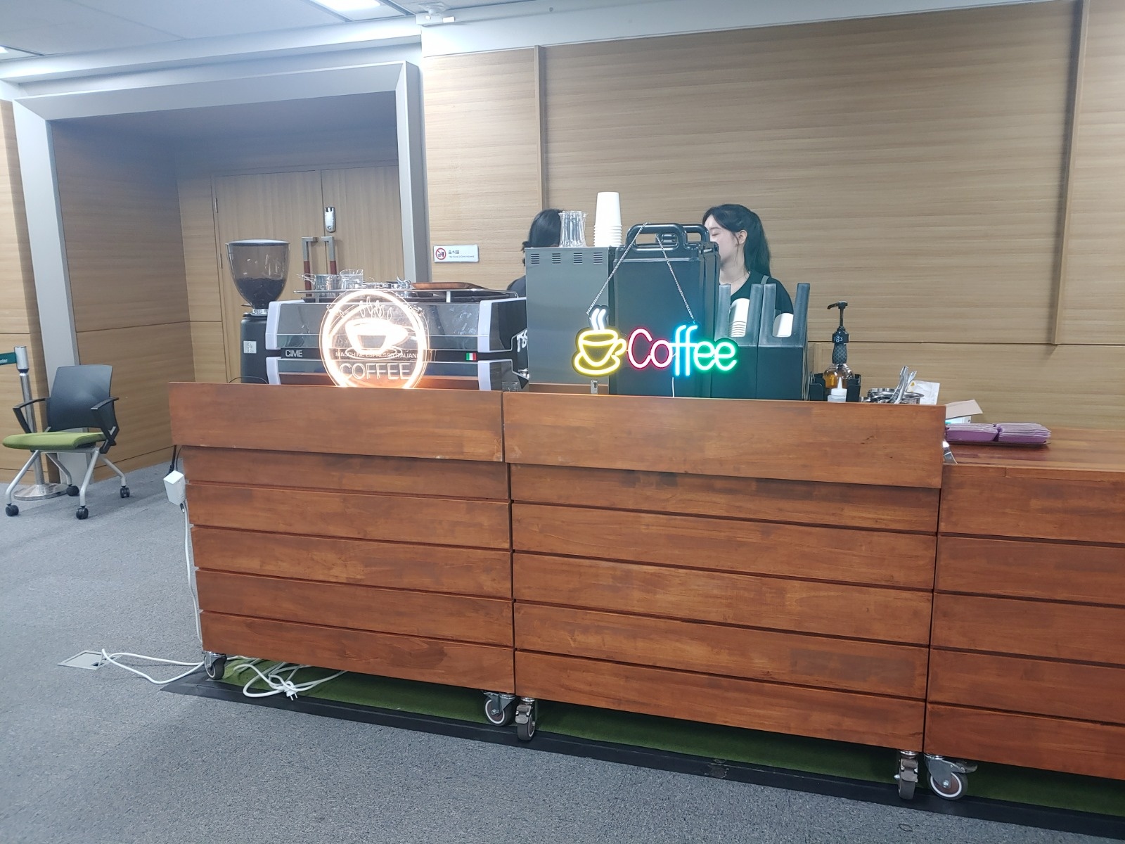 카페 알바 카페테리아  행사장알바 카페라떼 공고 썸네일