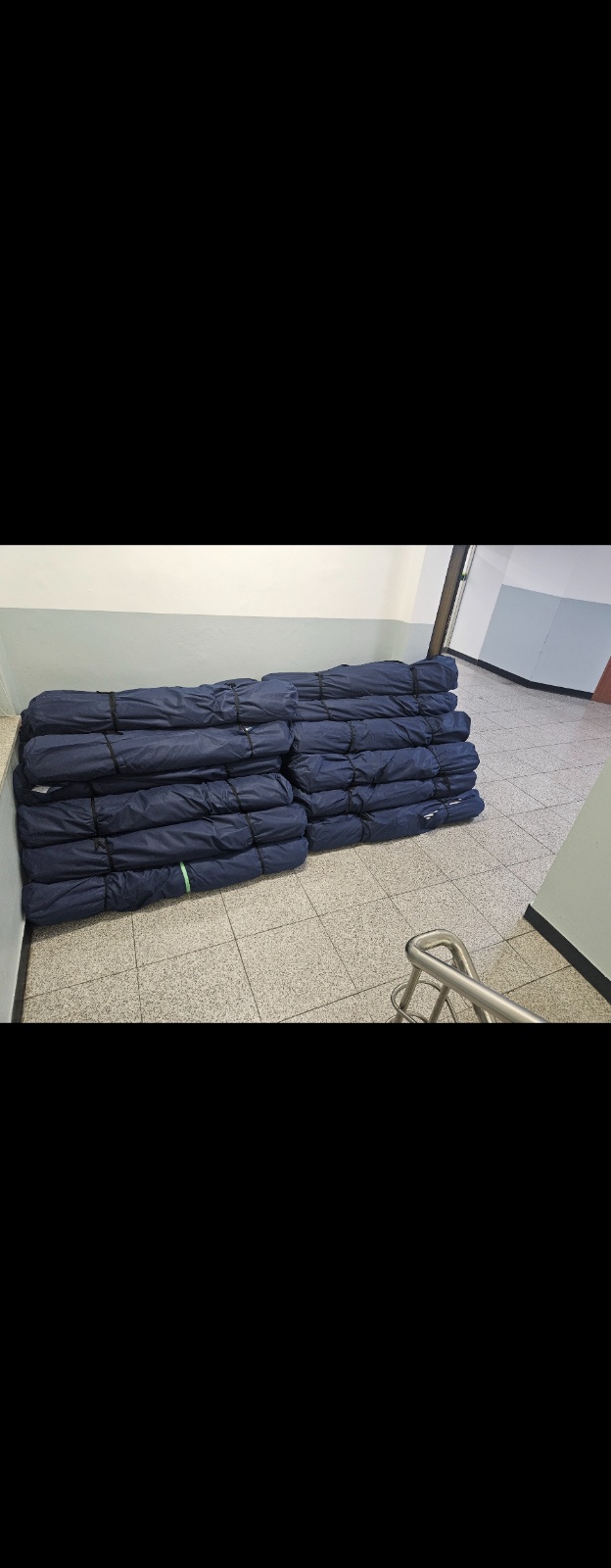 부직포 긴자루 1800x 20kg 30자루 창고로 운반 공고 썸네일