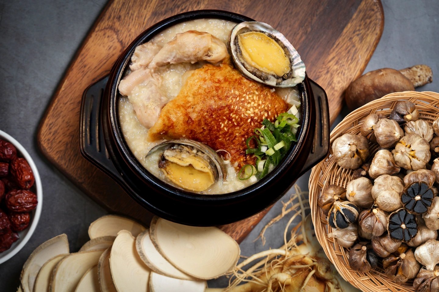 형과아우삼계탕 홀책임자 모집(300~360만원)