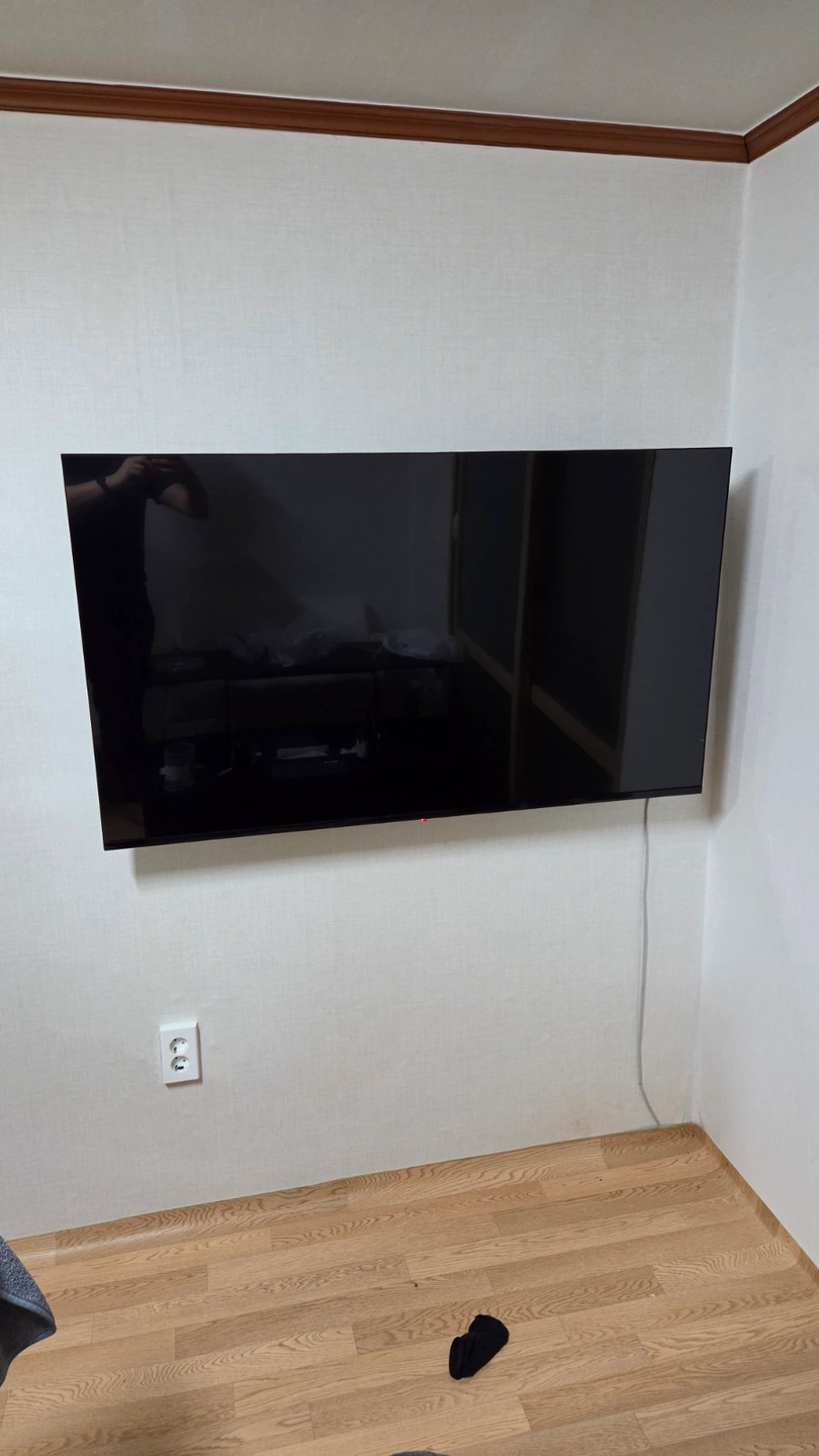 Tv 반대편 벽으로 이전 설치해주실분