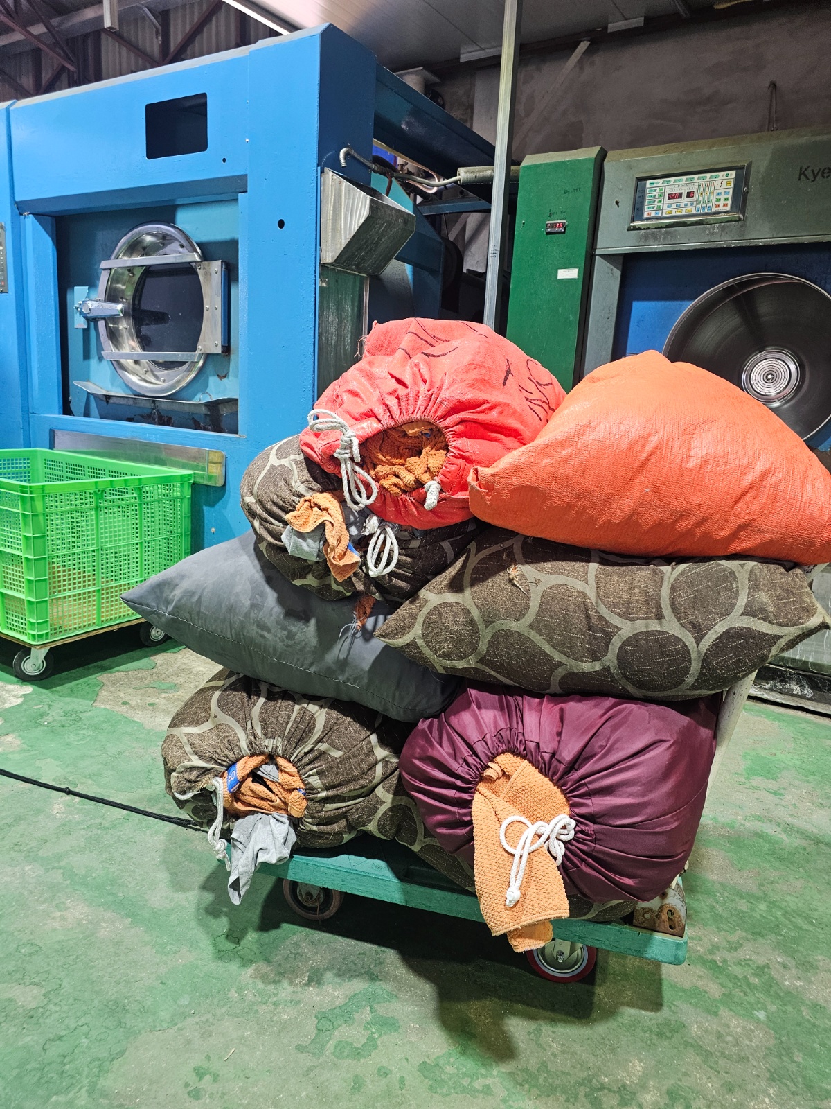세탁공장 기사 구인합니다 공고 썸네일