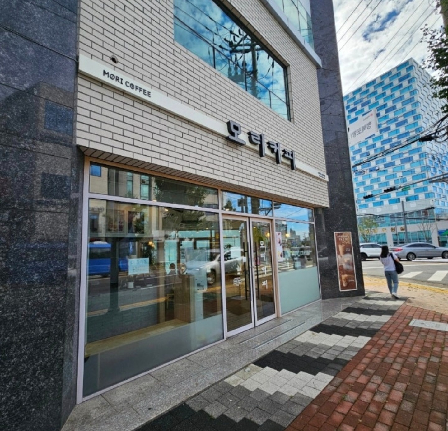 카페 알바분 모십니다 :) 공고 썸네일
