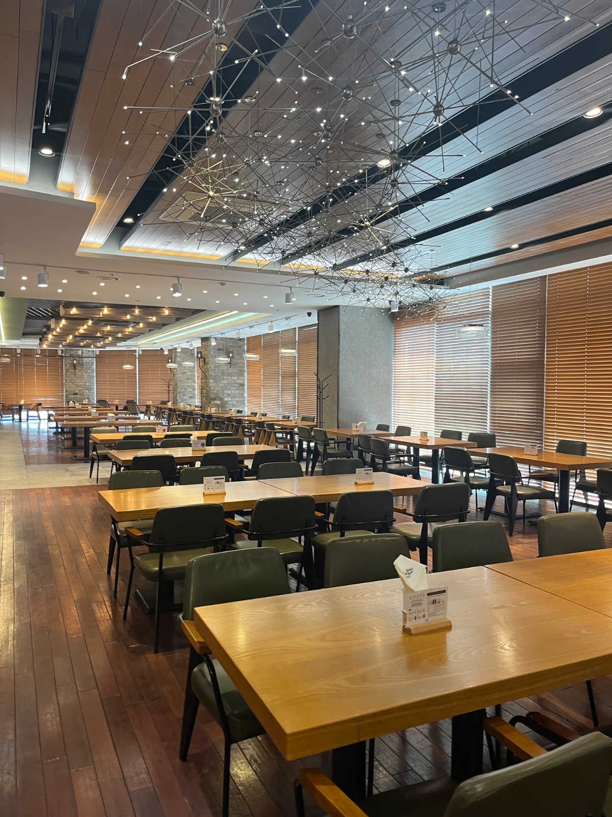 청라드마리스 조리부,홀서빙,인포 파트별 2명씩 공고 썸네일