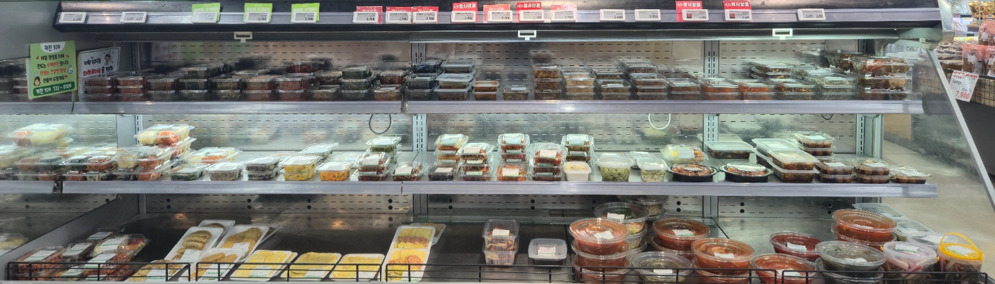 왕지파머스 김밥 반찬 코너