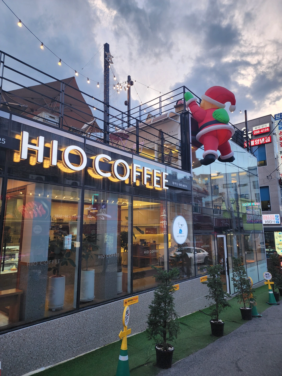하이오커피 수암시장점에서 저녁 미들 구합니다.