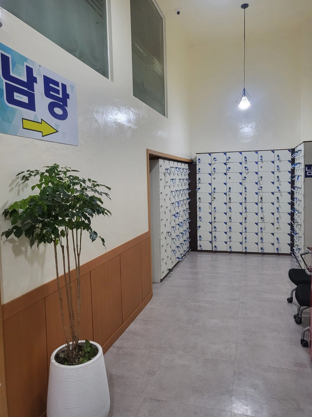 야간카운터 직원분 구합니다.