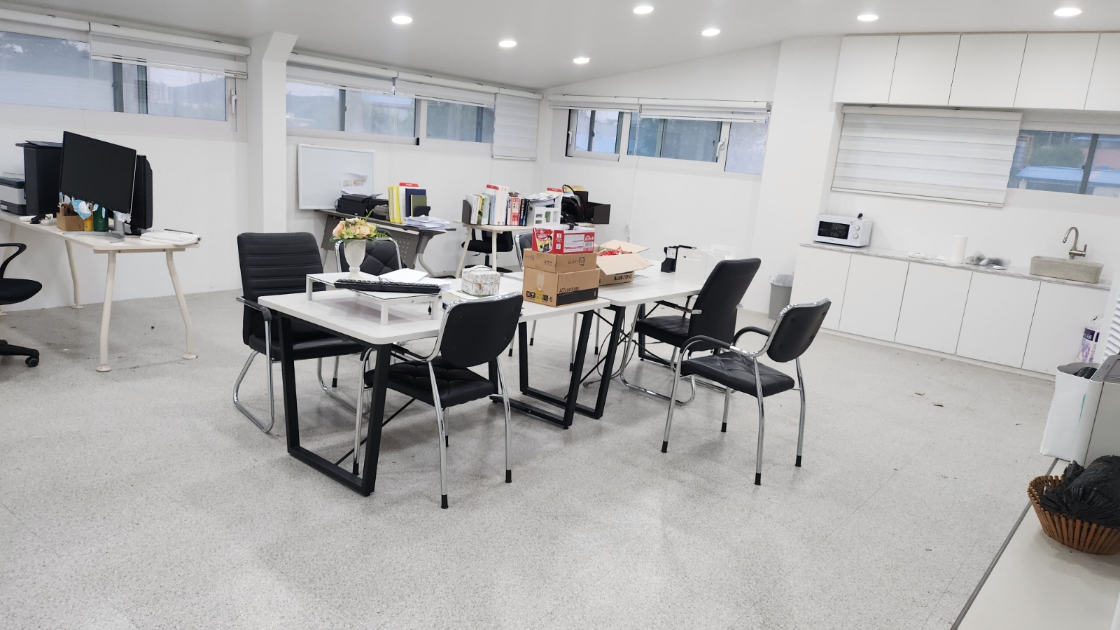 마케팅 홍보 디자인 가능자~(주3일,주2일) 공고 썸네일