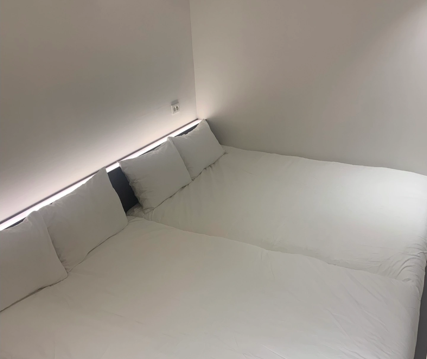 에어비앤비 객실 청소실장님을 찾습니다.