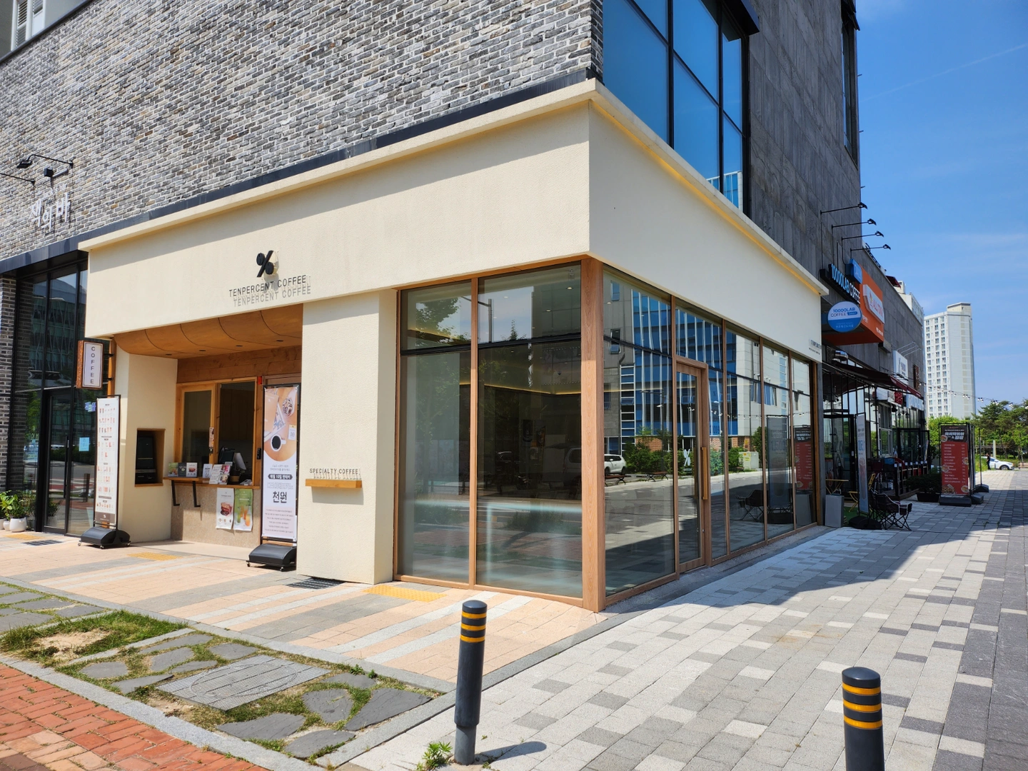 텐퍼센트커피 전주혁신도시점 주말 오픈 알바구합니다
