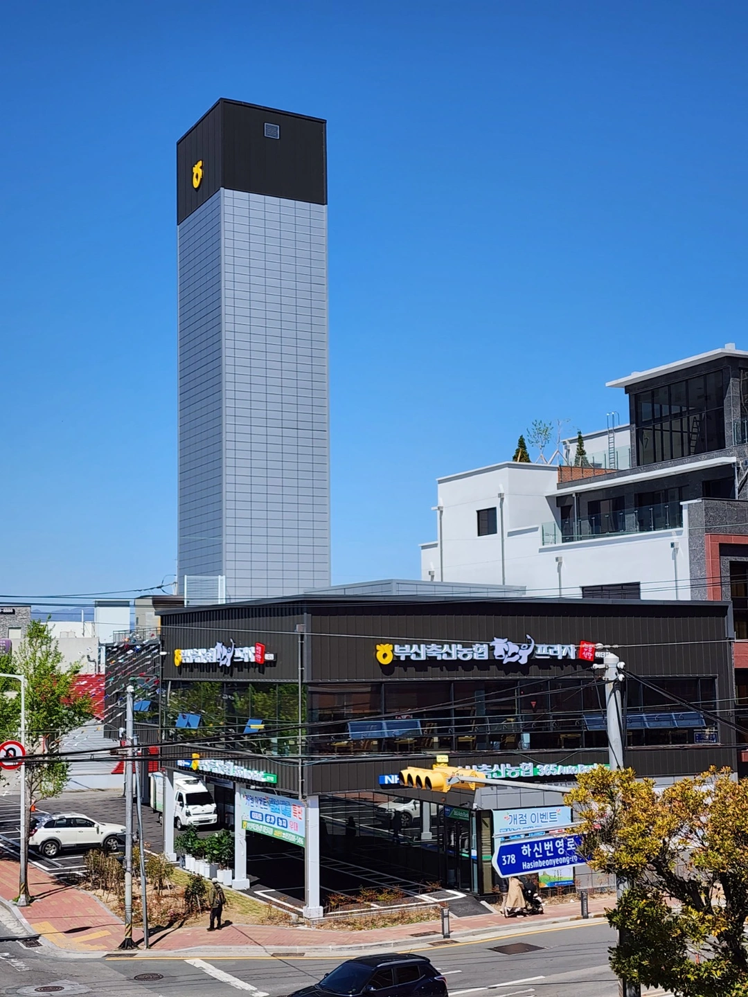 한우프라자 홀 서빙 구합니다.
