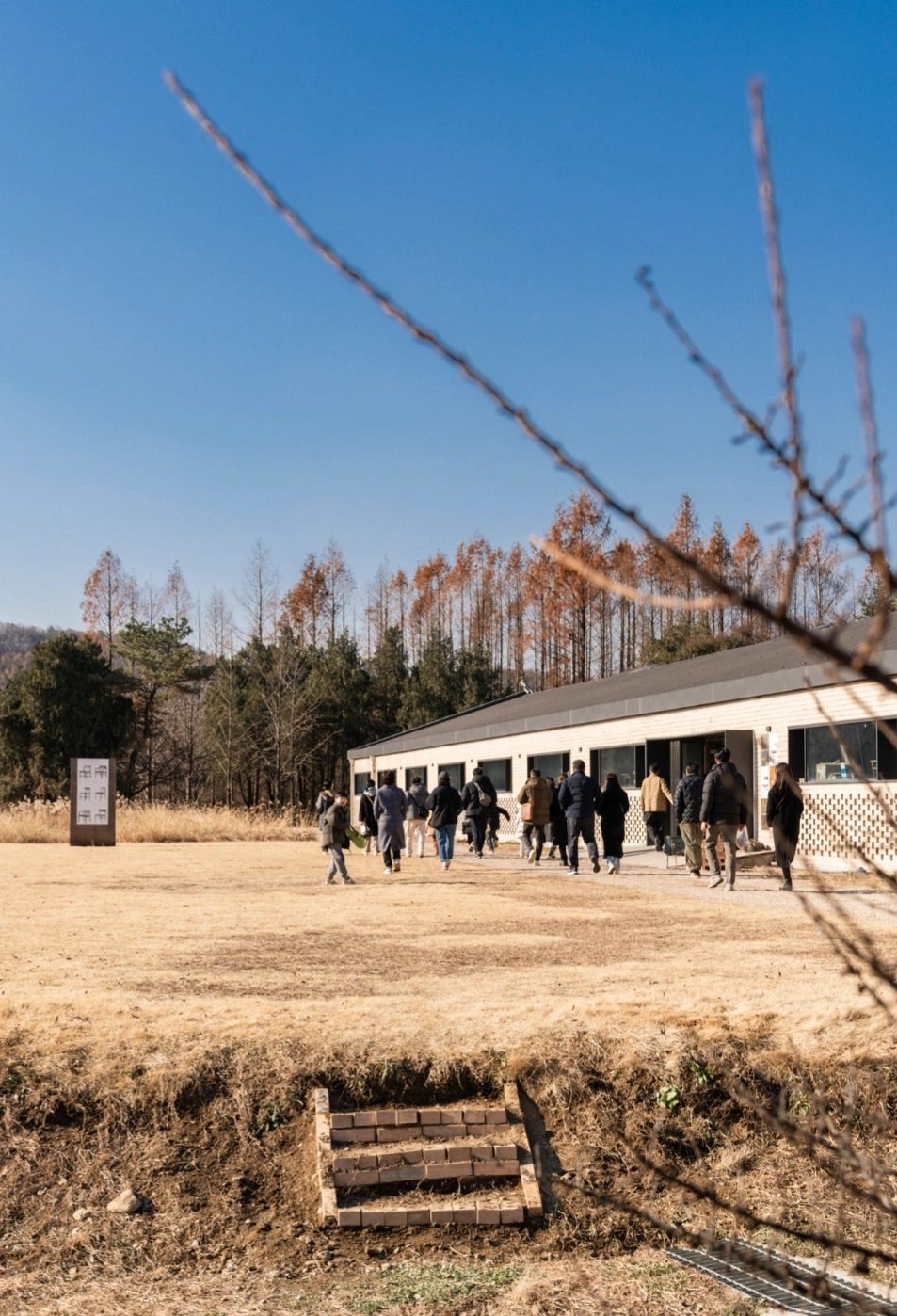 가구공방 마감 보조업무 (외국인 근로자 가능)