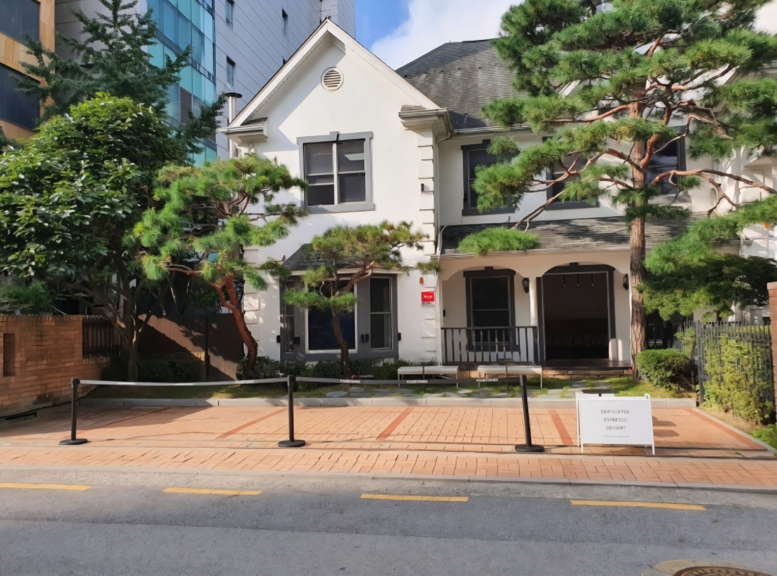 포스톤즈 삼성본점 주말 파트타이머 공고 썸네일