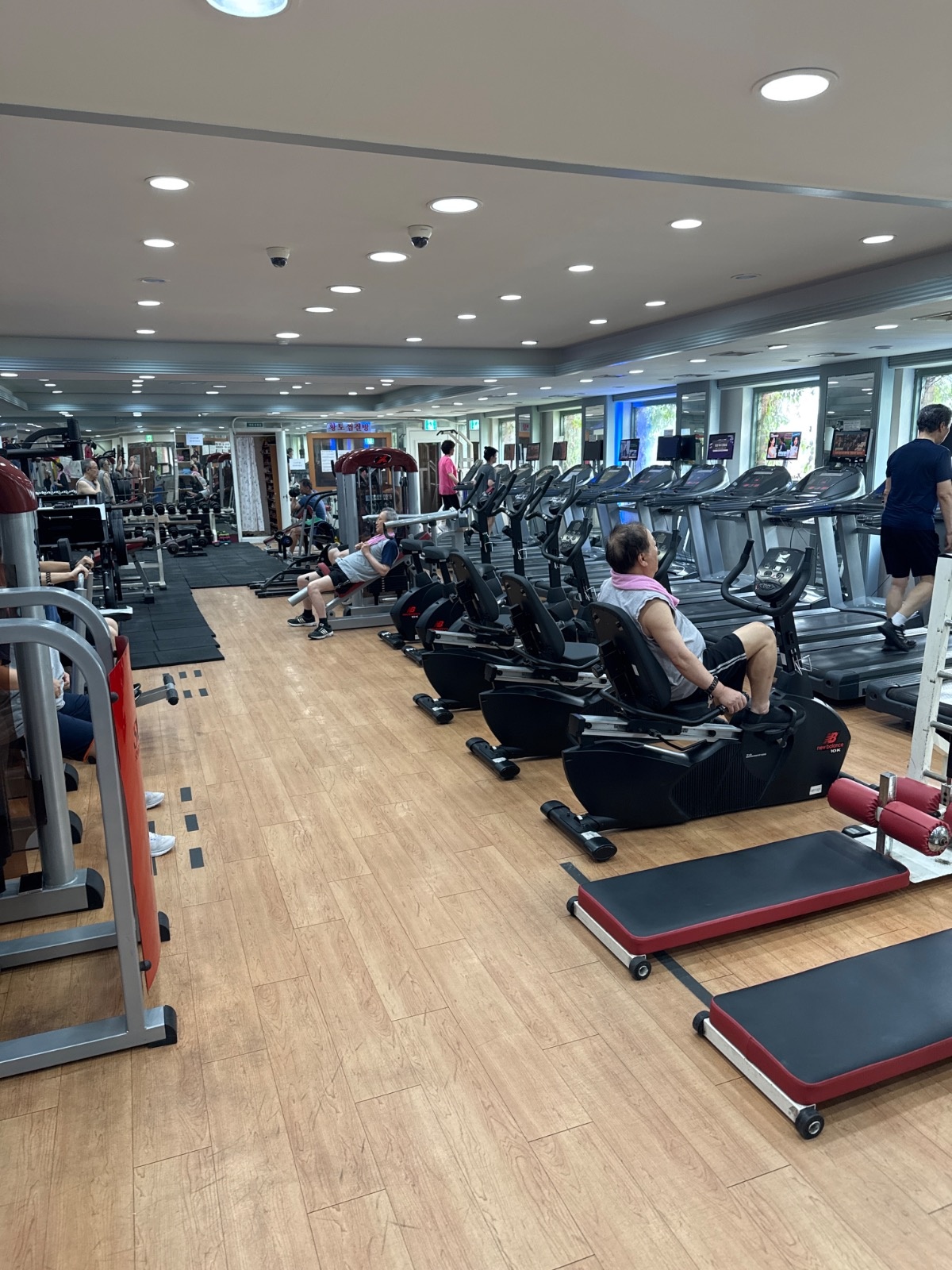 행당한진타운 헬스클럽 주말 근무직원 모집 공고 공고 썸네일