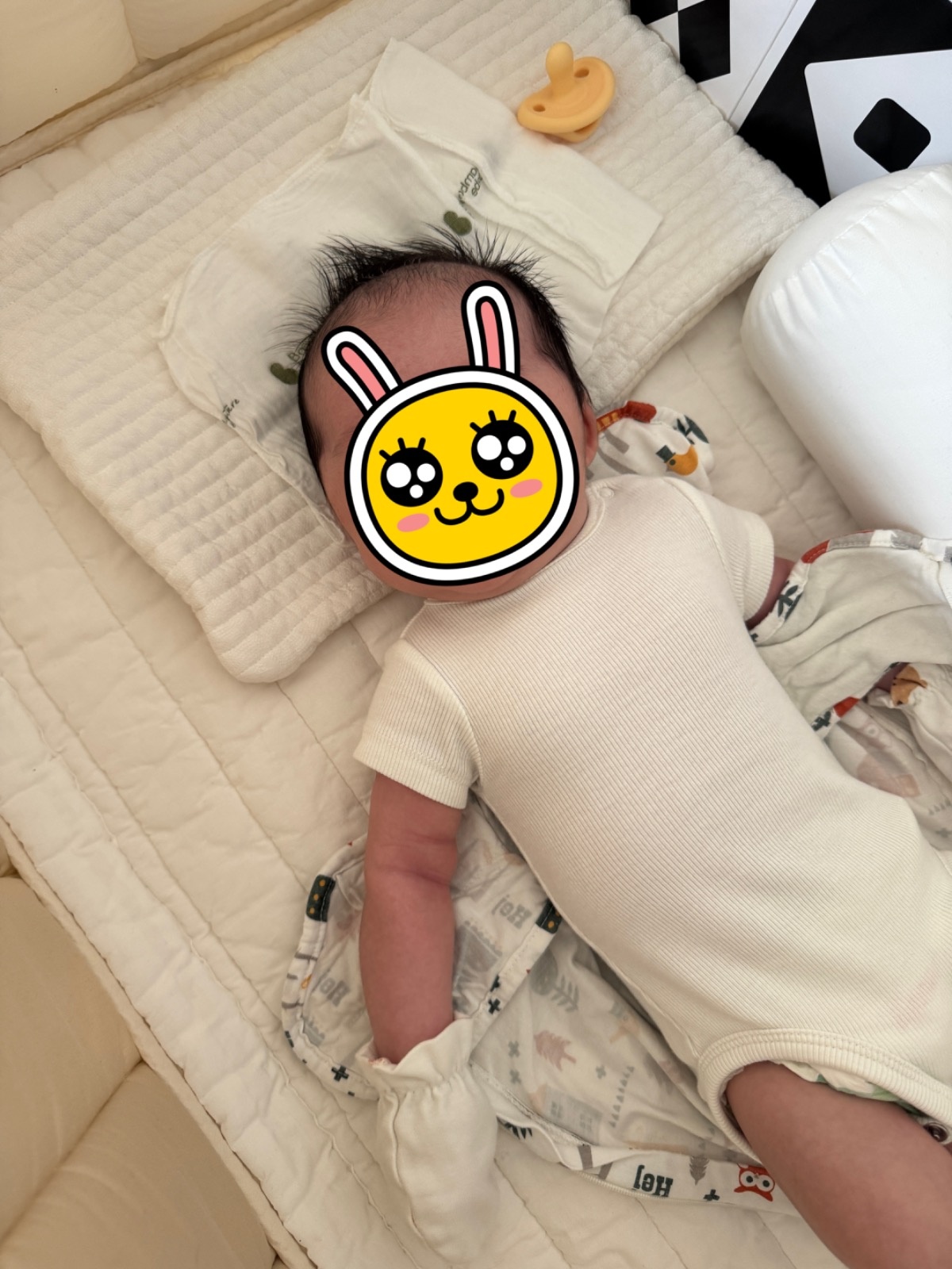 1개월 남아 베이비시터 구합니다 공고 썸네일
