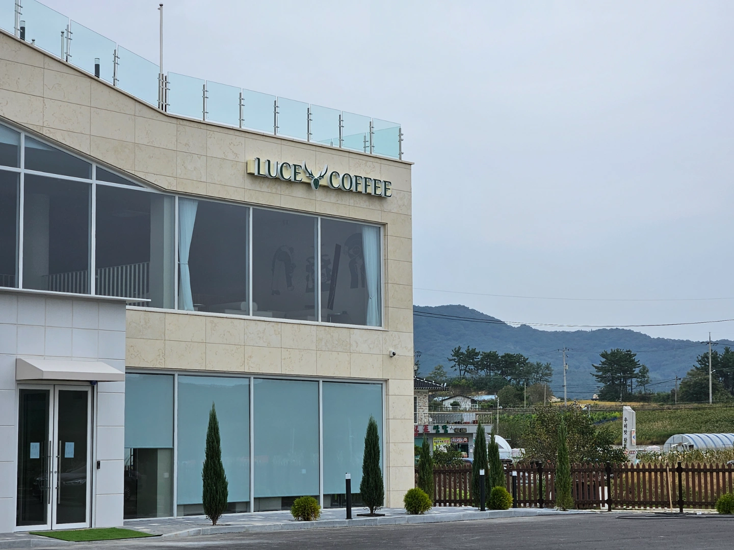 금마 루체카페에서 10월부터 일하실분 구합니다~