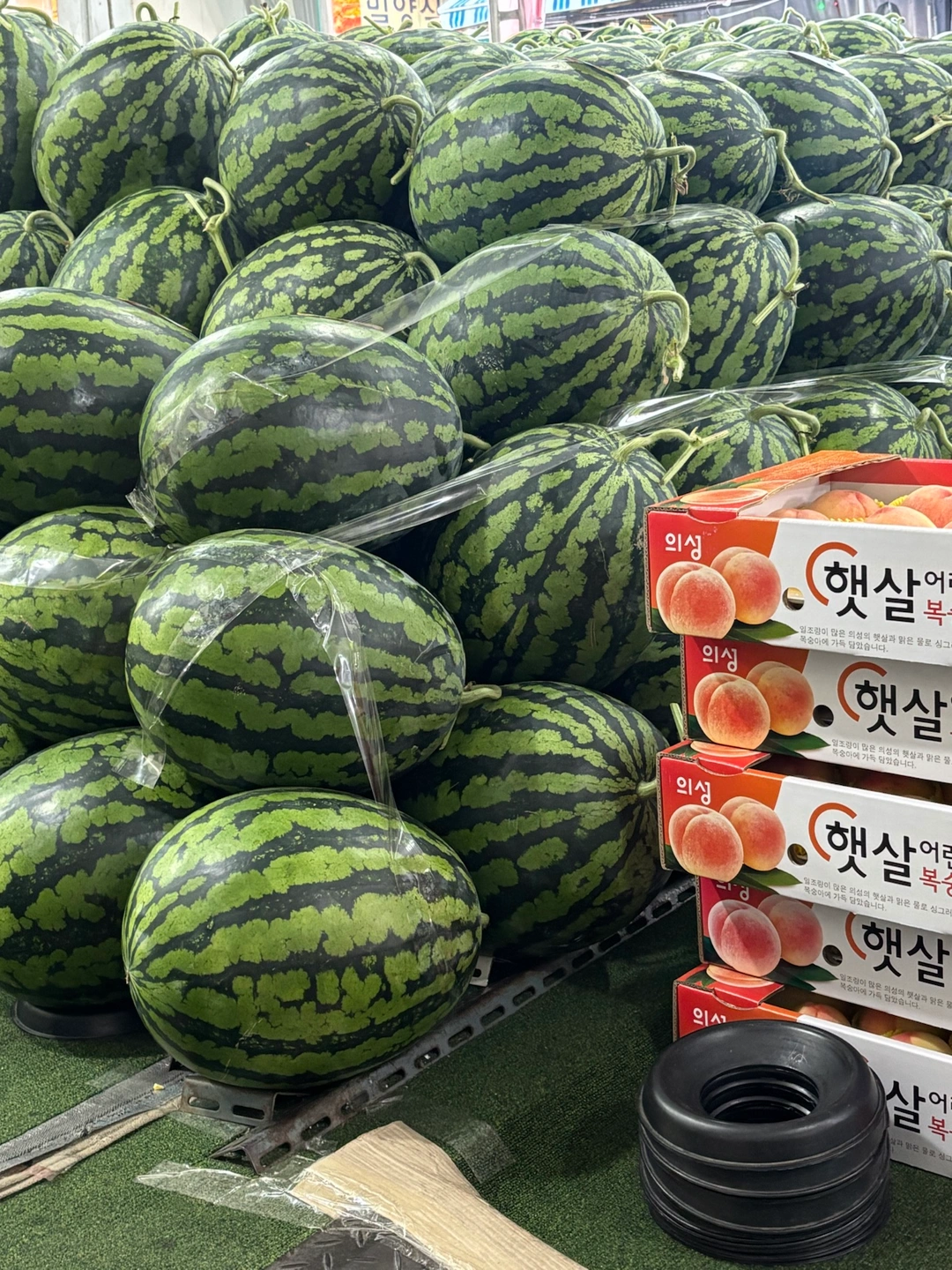 새벽시장 청과가게 직원