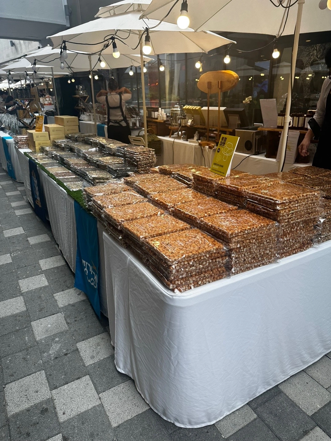 롯데아울렛 동부산야외 판매 맛나강정(과자)