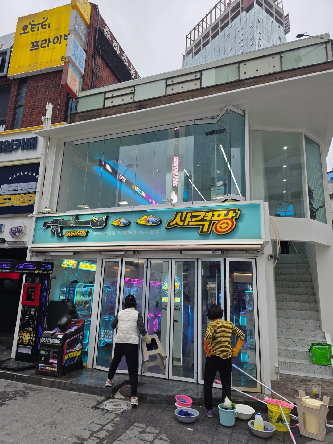 짐 옮기기 및 청소 3분 구인합니다. 3시간작업