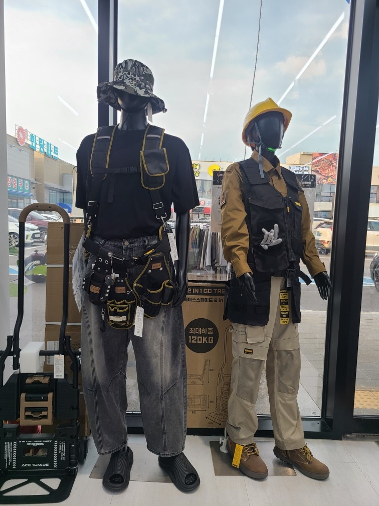 [워크업]요즘 이 매장 모르는분 있나요? 직원모십니다 공고 썸네일