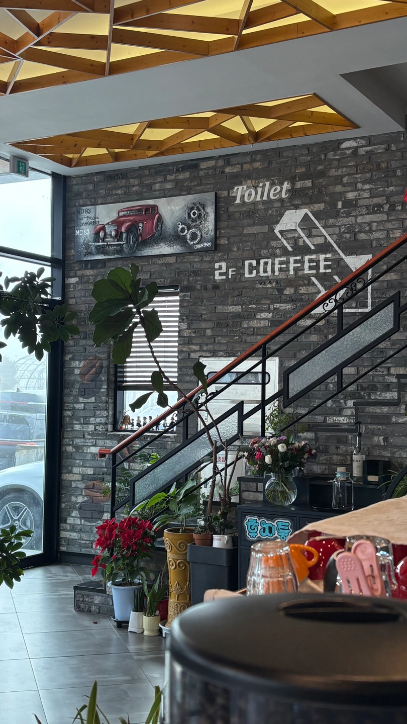 레드블랙 월,수 마감 파트타이머 모집합니다.