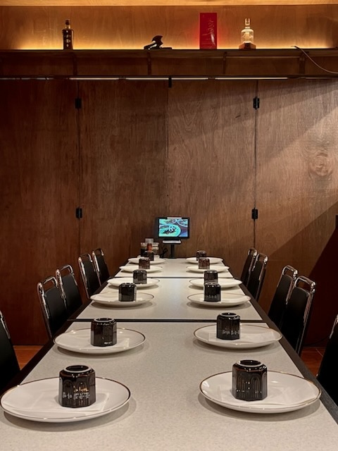 동홍동중식당 오픈청소,점심홀서빙/설거지, 구합니다 공고 썸네일