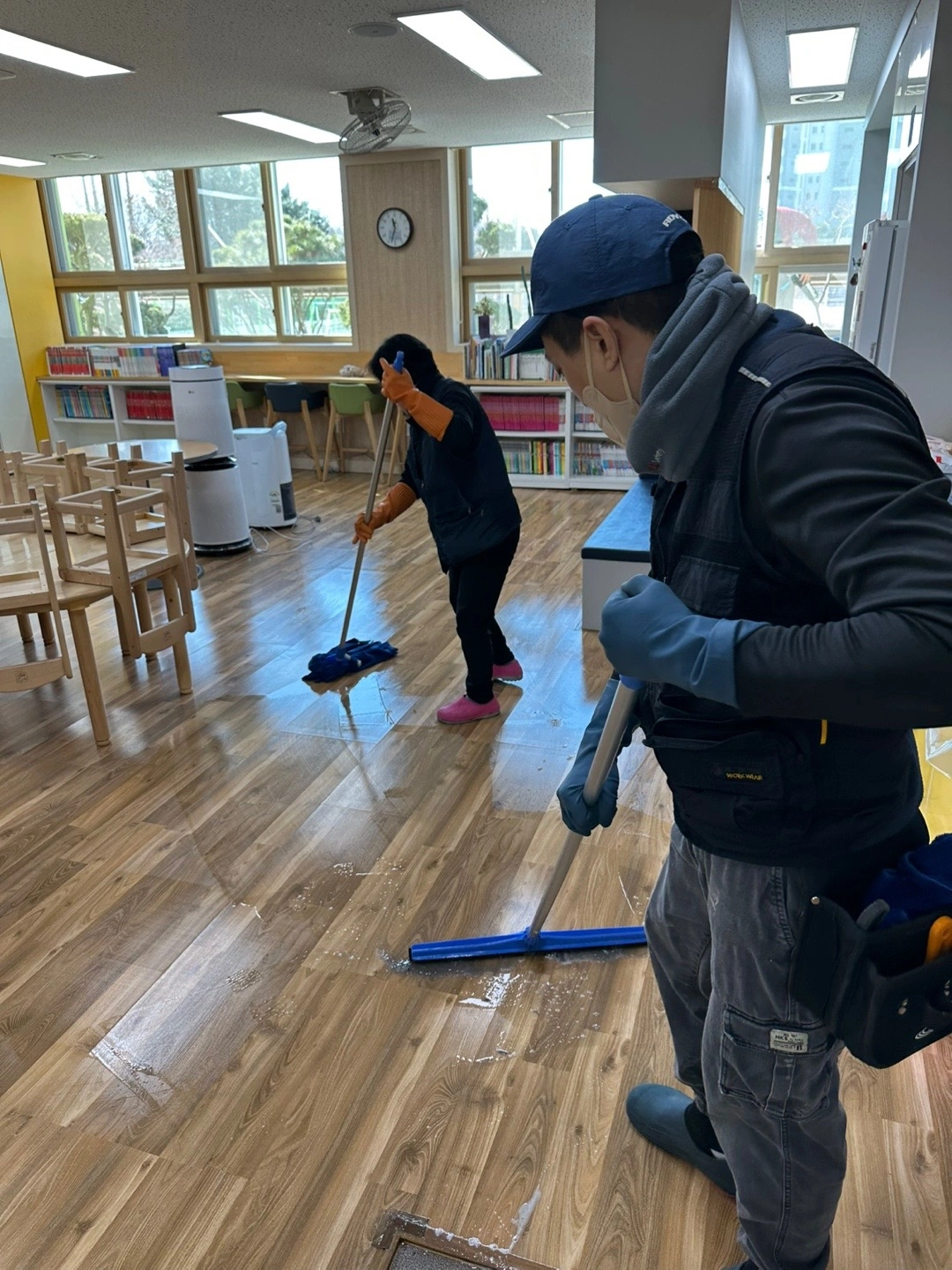 학교 내 청소하기