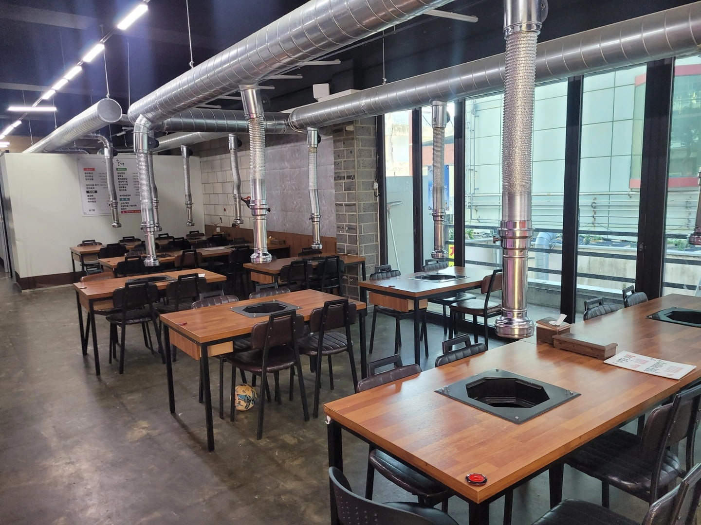 주말서빙 구합니다~~