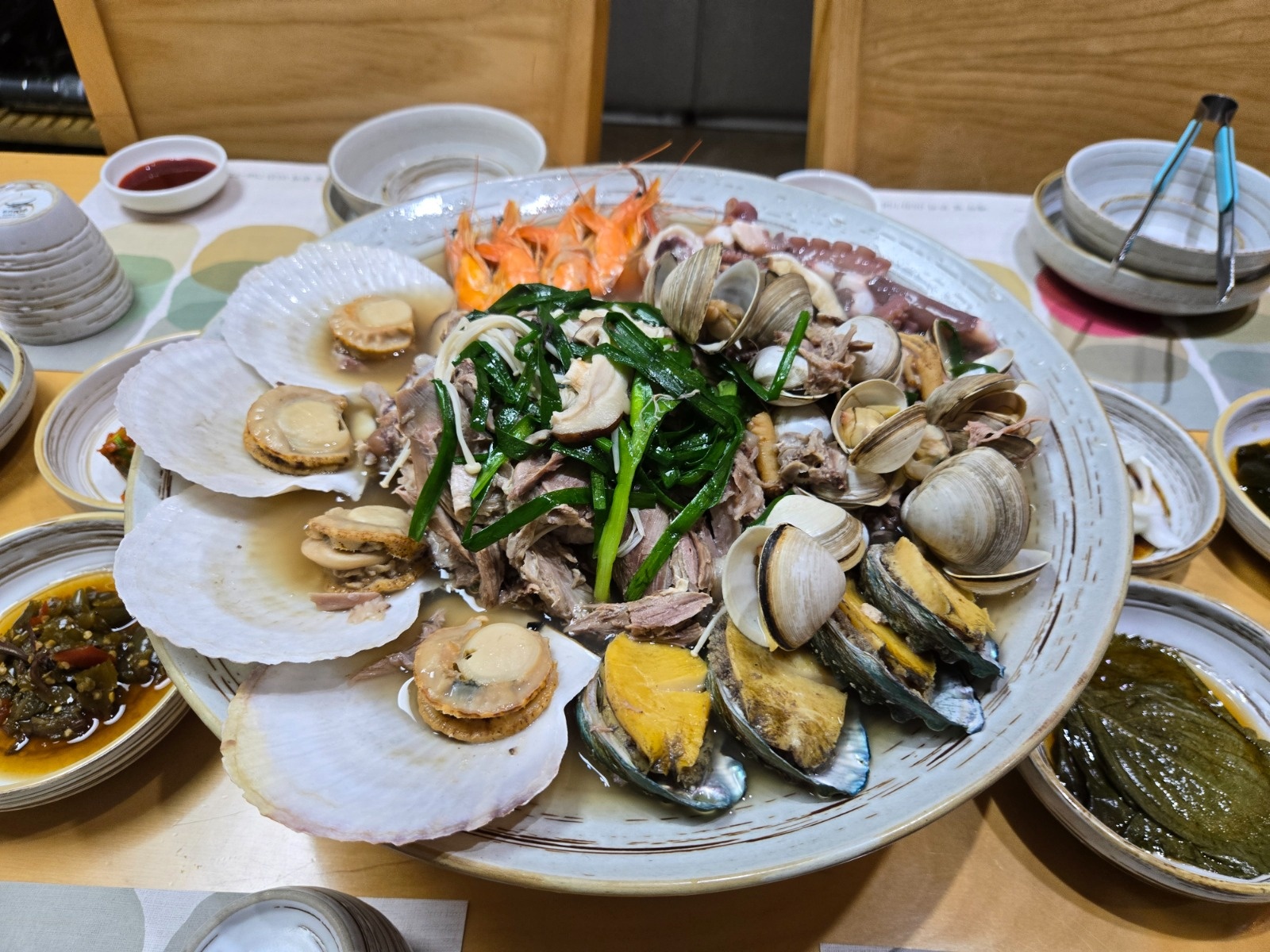 주방보조 및 홀써빙 찾습니다 공고 썸네일