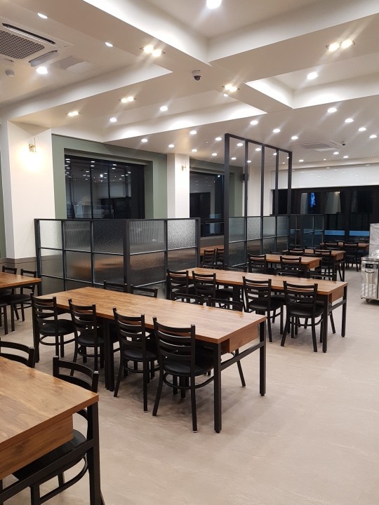 홀써빙 직원구함 공고 썸네일