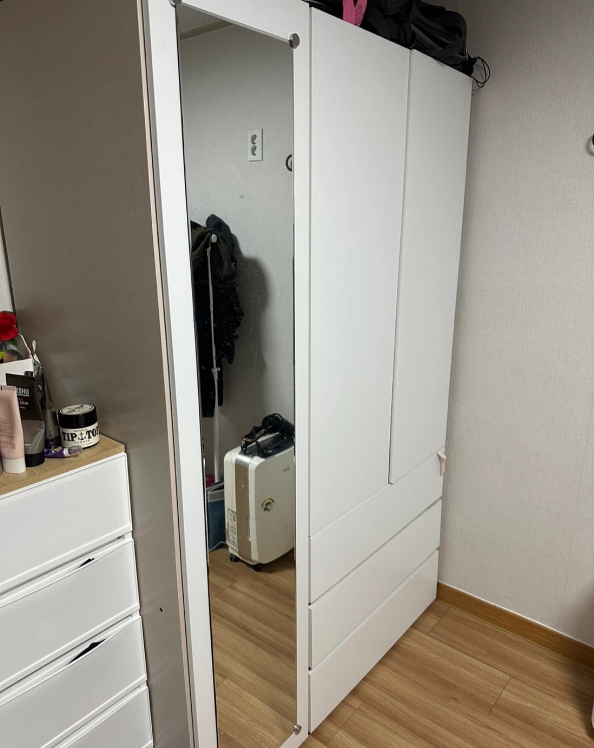 옷장 옮기기(용달필요) 공고 썸네일