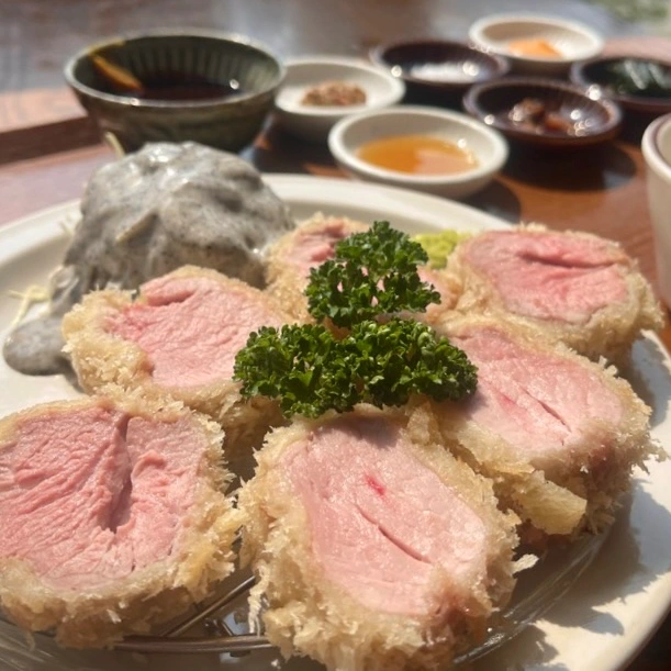 필링돈까스 용봉본점 파트타아머 구합니다.