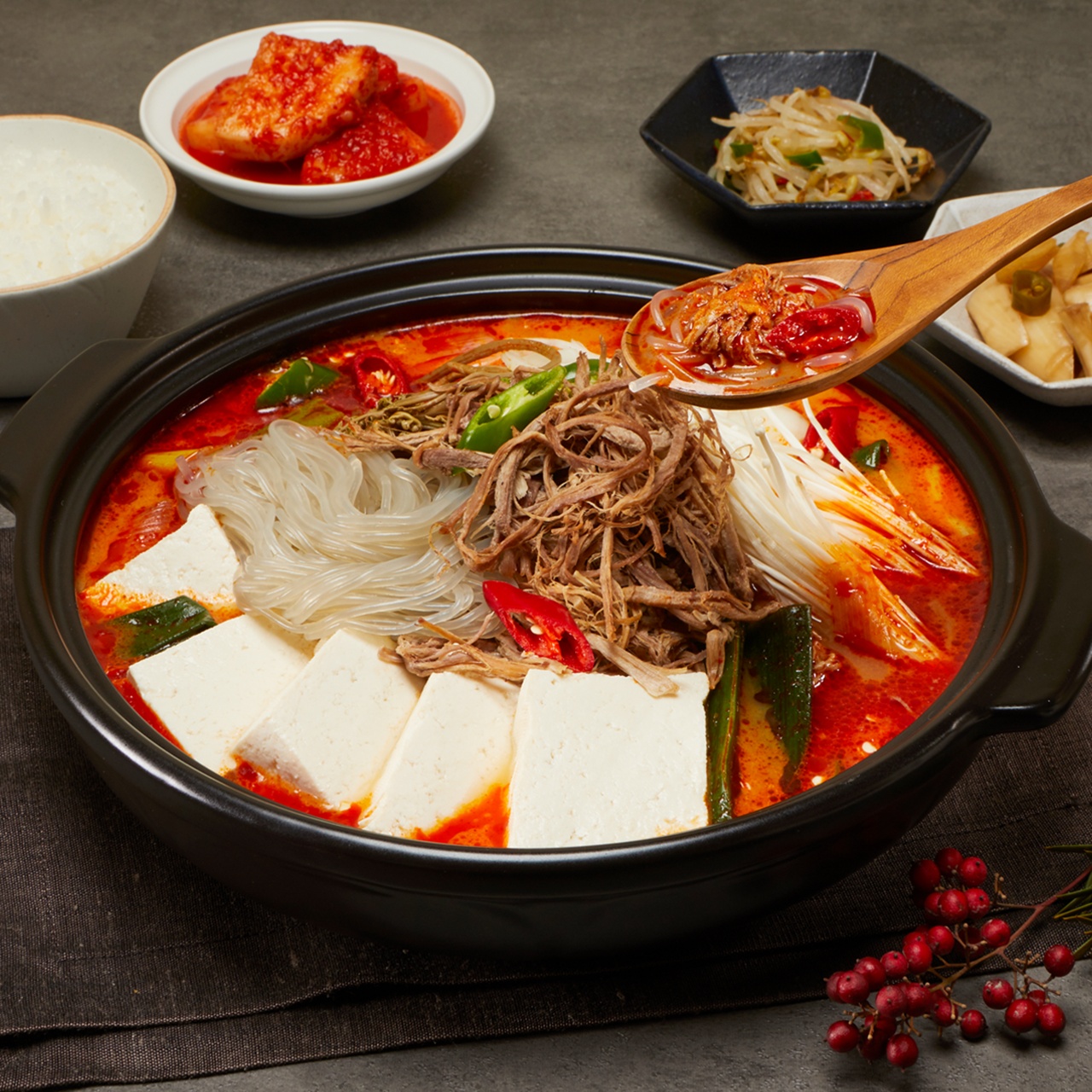 수라전통육개장 홀 서빙 직원 구합니다. 공고 썸네일