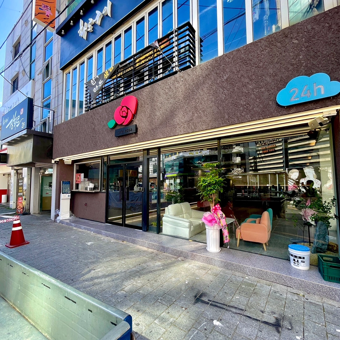 인동카페로사 미들,마감아르바이트구합니다