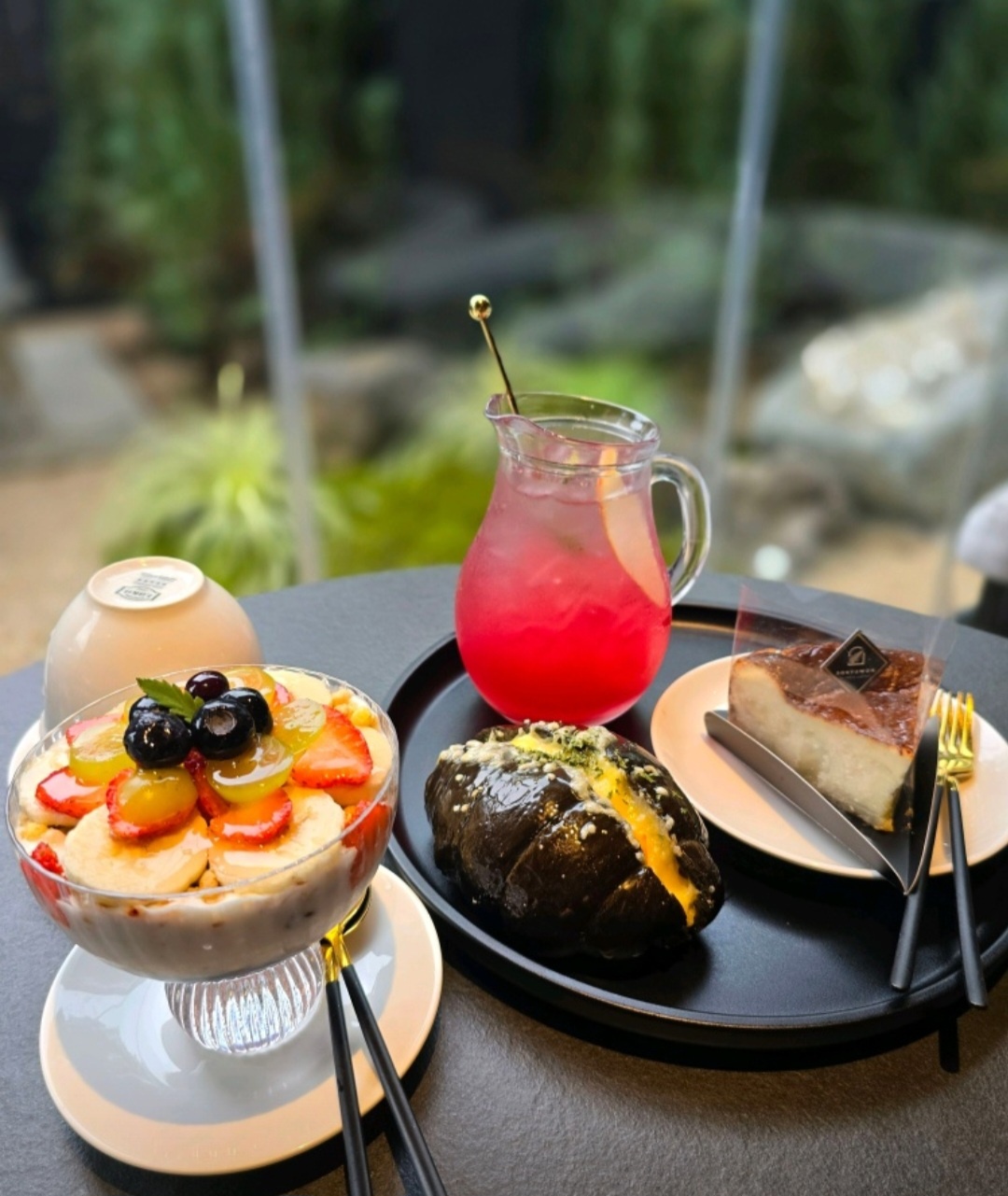 카페팀 정직원, 브런치팀 조리직원 각 1명(주5일제) 공고 썸네일