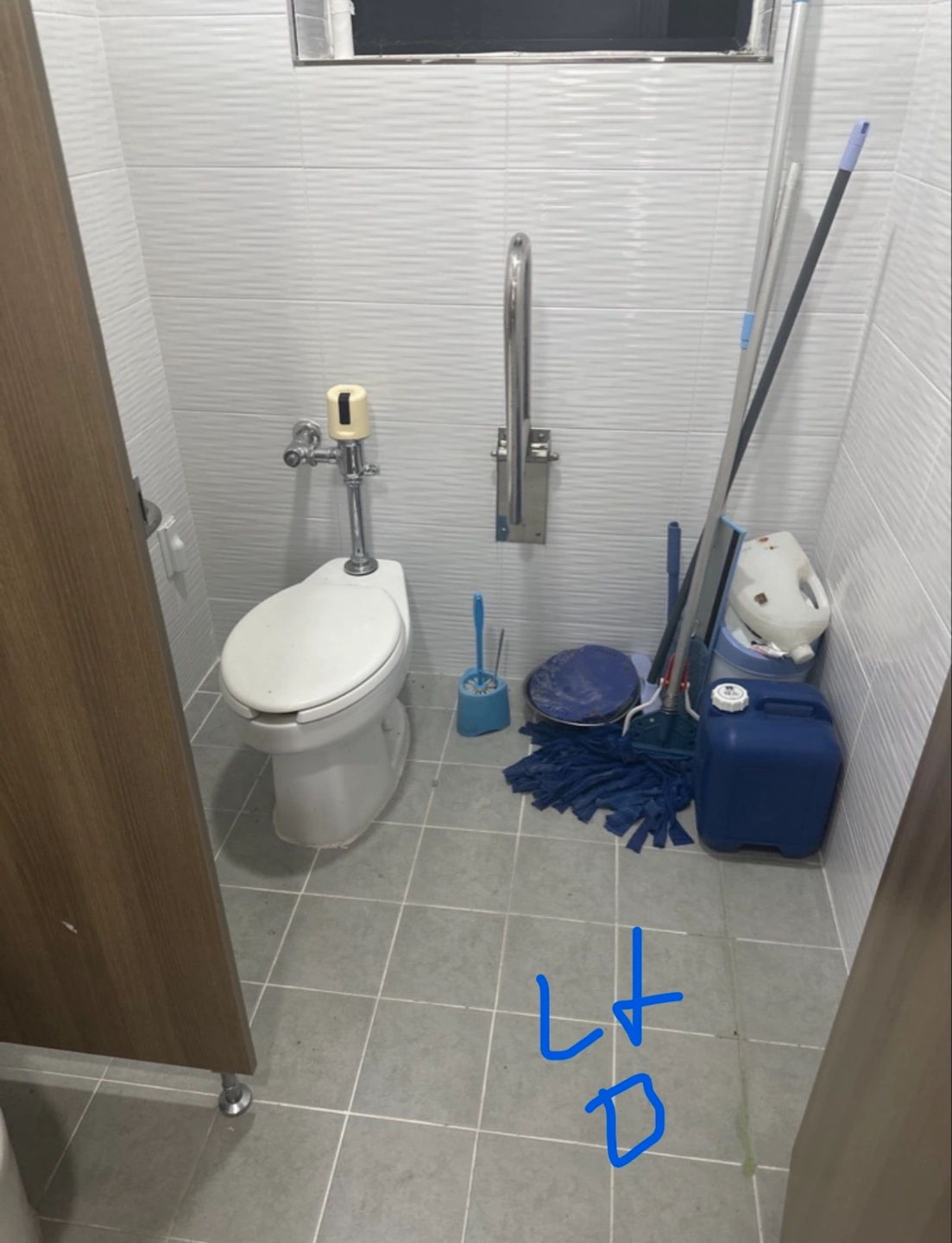 청소 알바 가능하신 분 구합니다