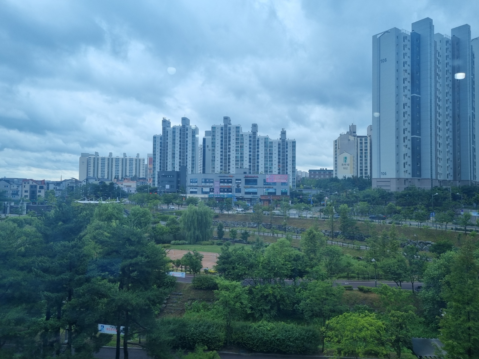 열정 있는 사무직 직원을 모집합니다! 공고 썸네일