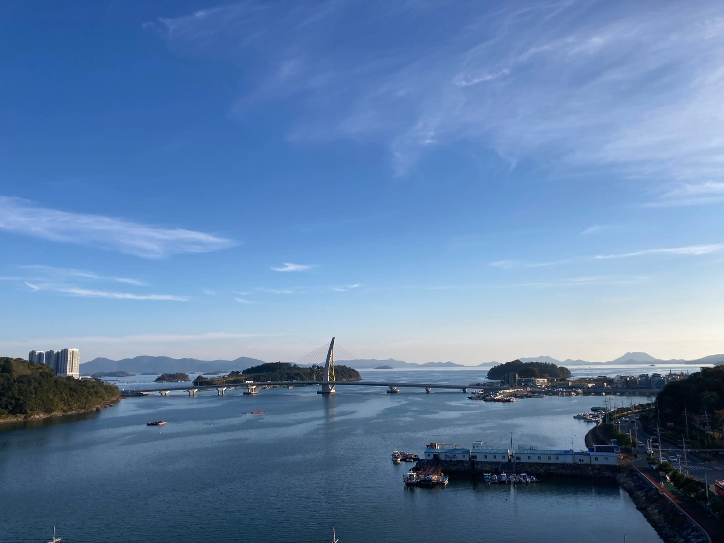 학동 호텔 프런트 직원 구합니다