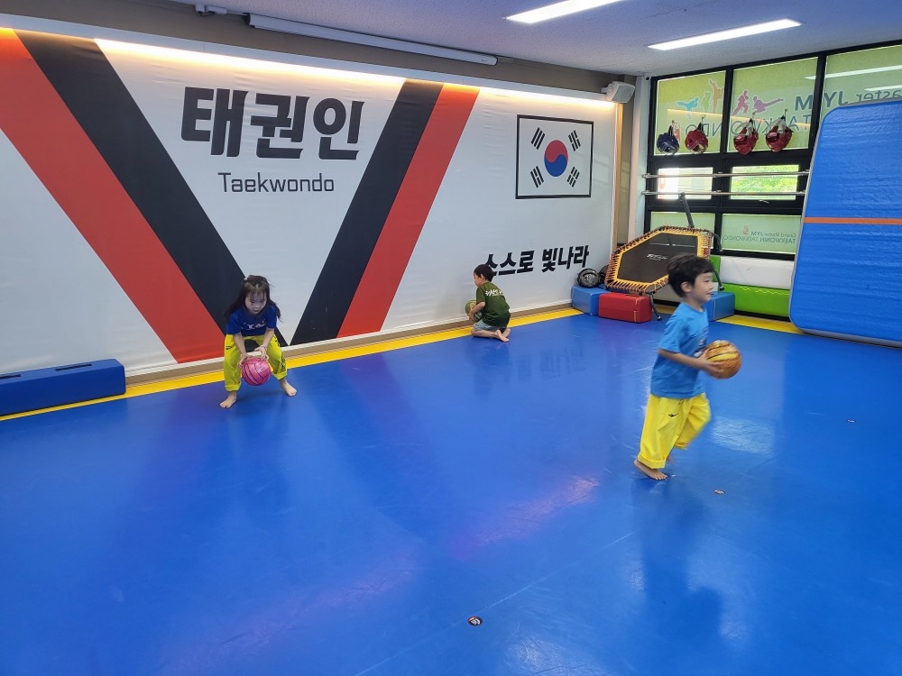태권도 유치부    ㅇ ㅕ  사범님구합니다 공고 썸네일