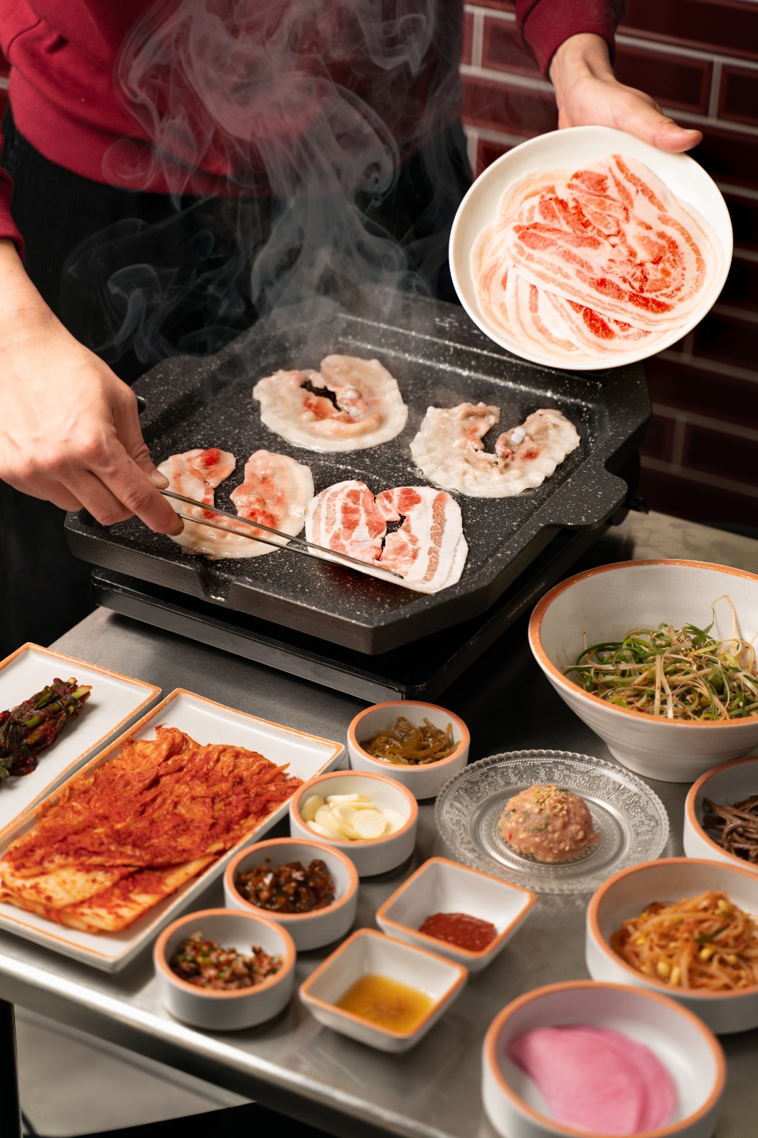 육대빵동래점(고기집) 홀 직원 구합니다. 공고 썸네일