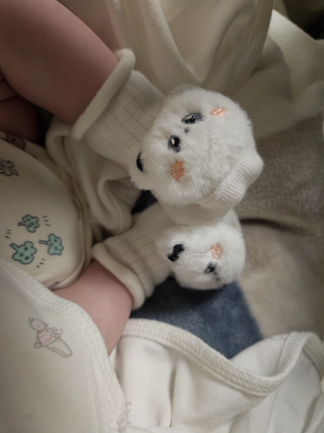 오늘 12월 23일 저녁에 신생아 봐주실분 모십니다