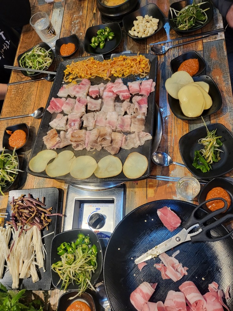 오전 11시부터 오후 5시까지 시급 12000원 공고 썸네일