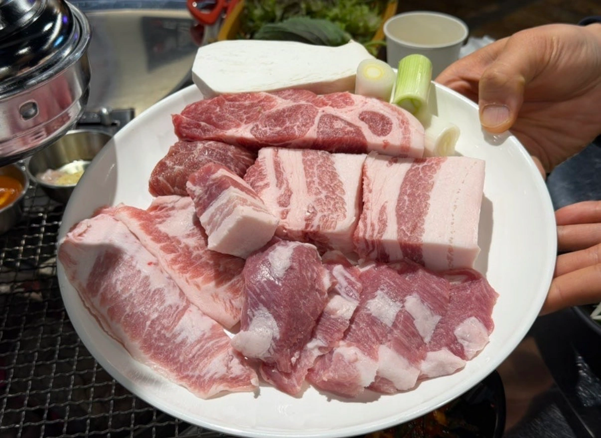 홀서빙/ 주방 보조 당일 알바 구합니다