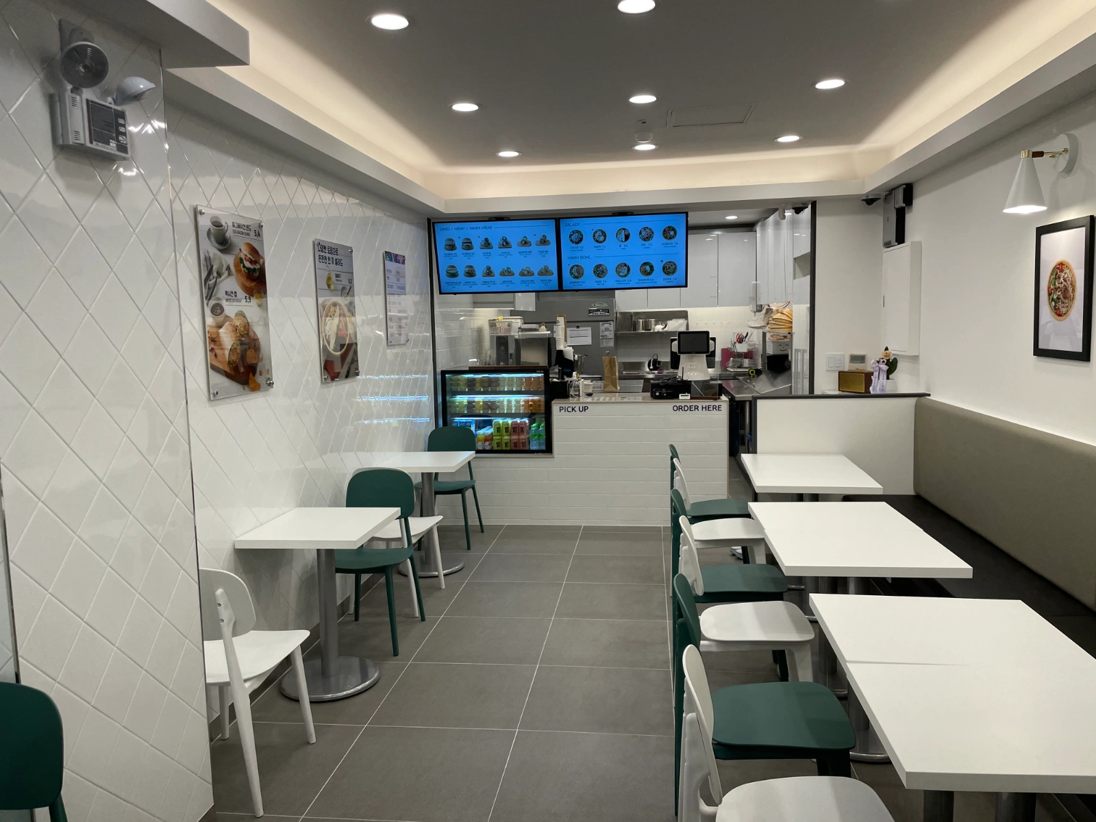 샐러디 강남구청역점 주말 마감알바 구합니다