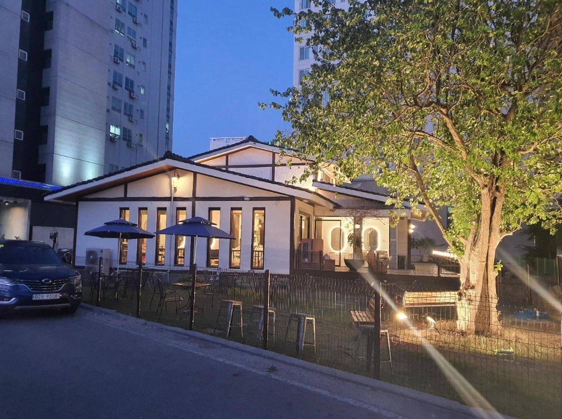봉명동 24시카페에서 직원 및 파트알바 구합니다