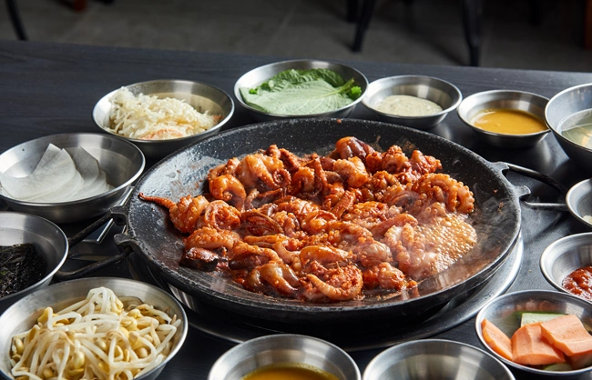 낭만쭈꾸미 본점 홀서빙 주 5일 직원구합니다