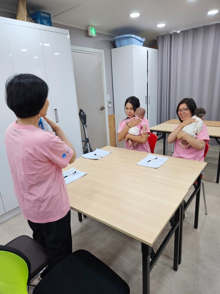 베스트맘 정부지원산후도우미구함,베이비씨터구함 공고 썸네일