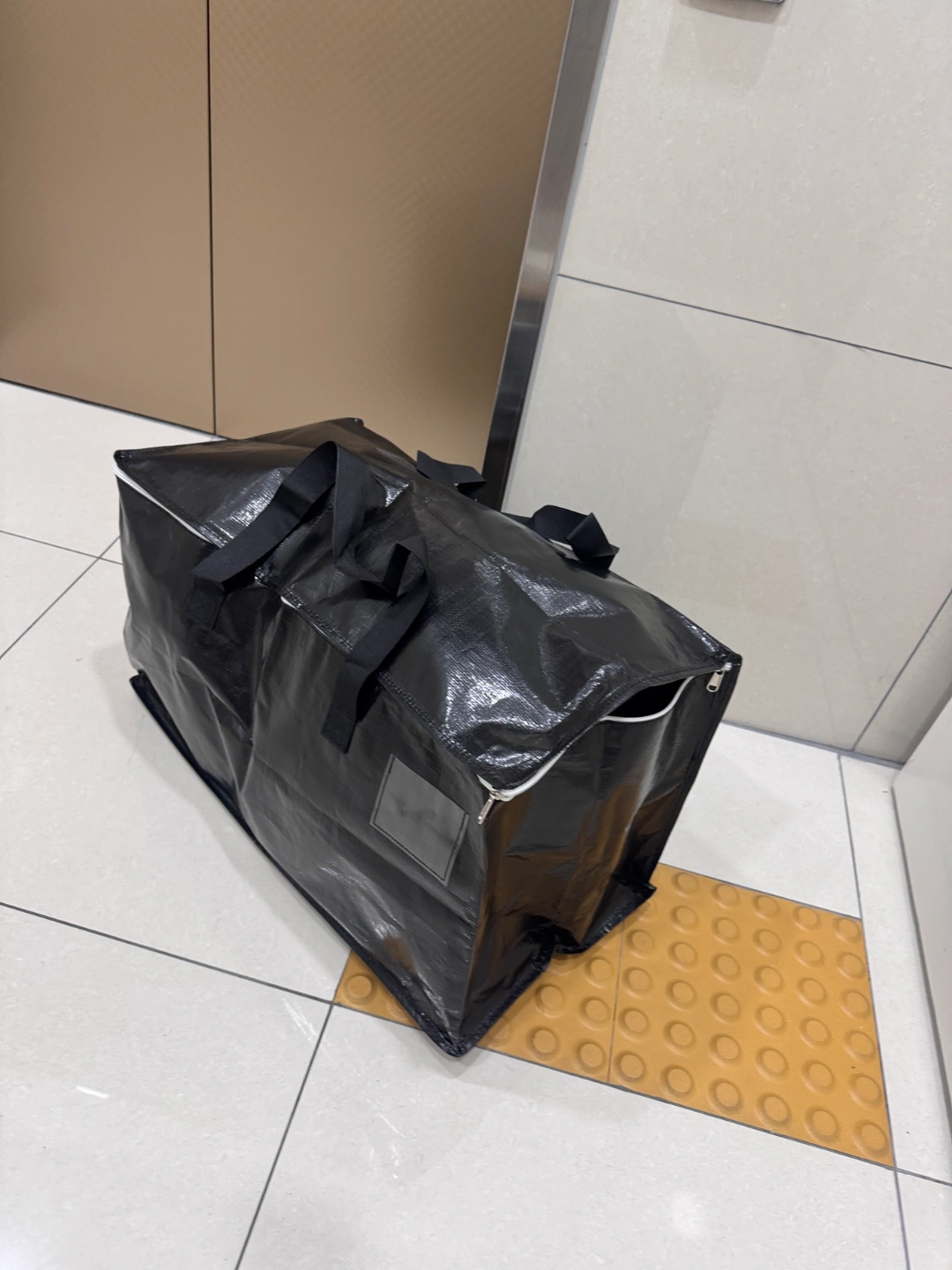 세탁방에서 세탁, 건조 후 다시 갖다 주실분
